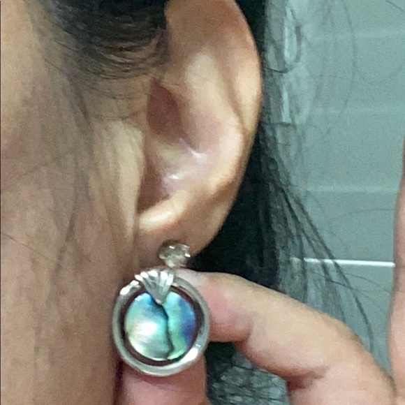 🖤Abalone 💕shell earrings - Picture 2 of 8